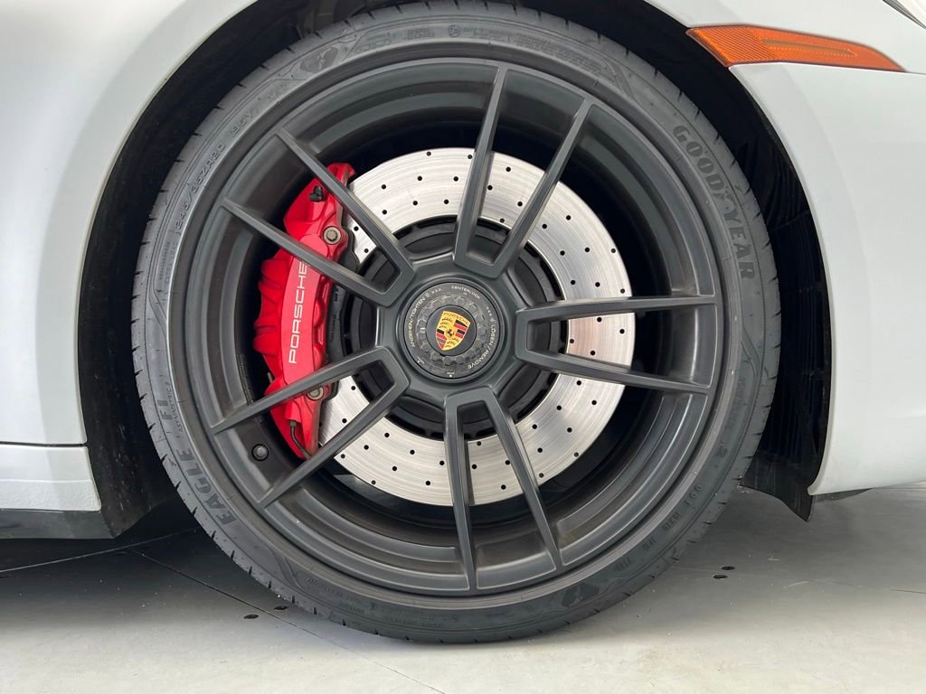 Certified 2023 Porsche 911 Carrera GTS RWD image 27
