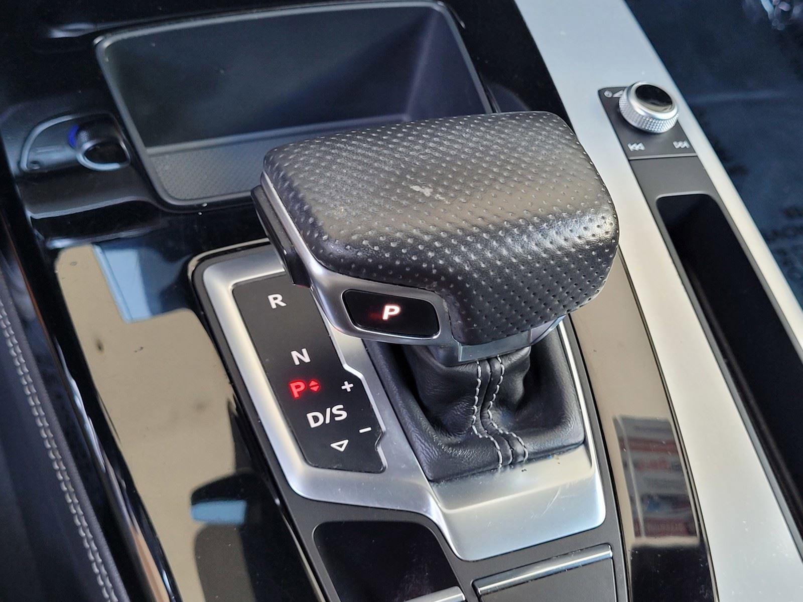 Used 2021 Audi Q5 e Prestige w/ Prestige Package image 25