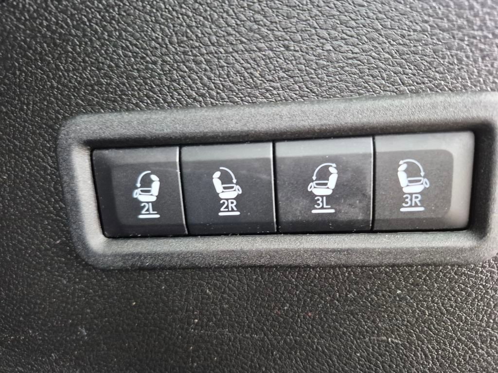 Used 2024 Jeep Wagoneer Series III image 11