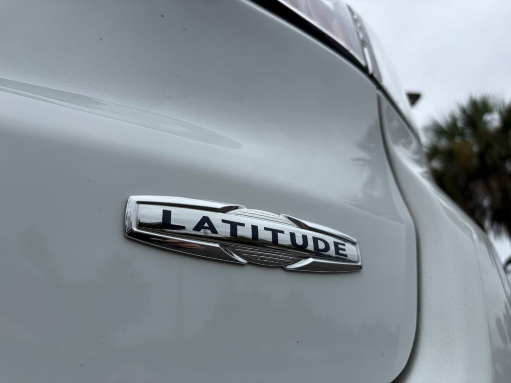 Used 2022 Jeep Compass Latitude image 9