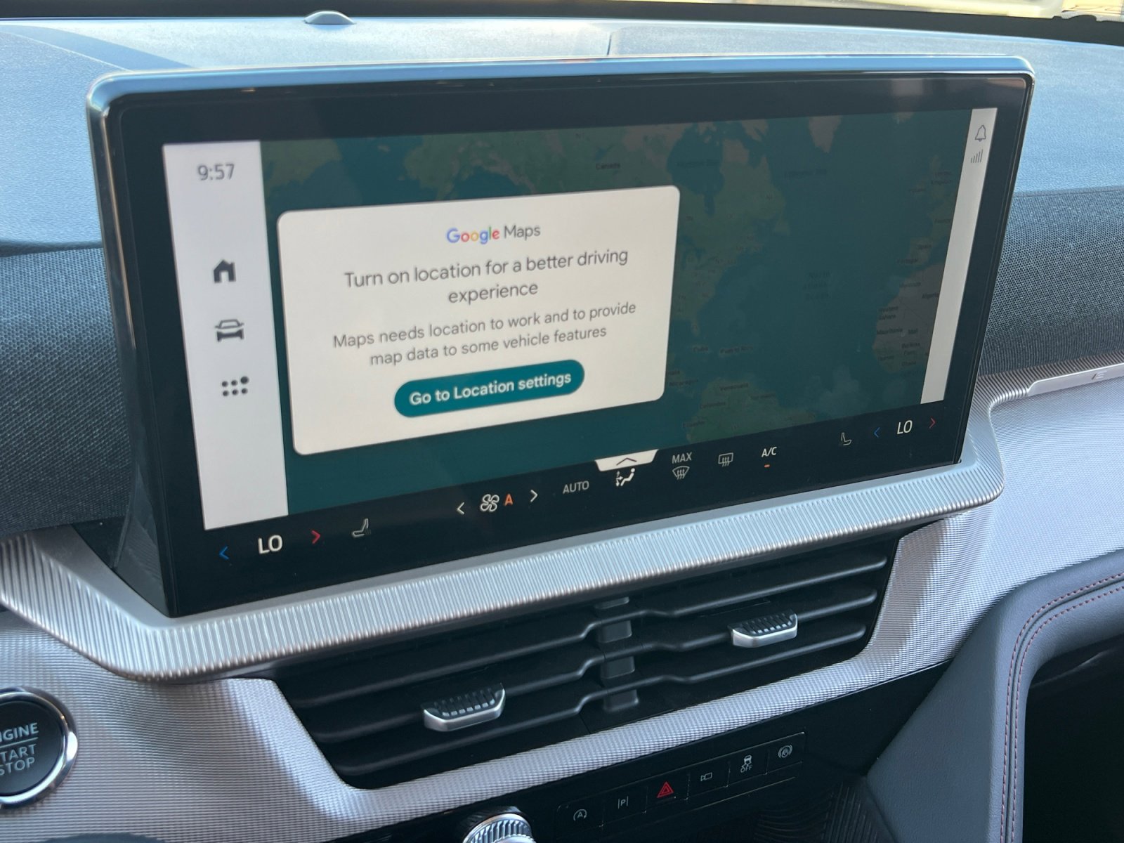 Certified 2025 Ford Explorer Active image 28