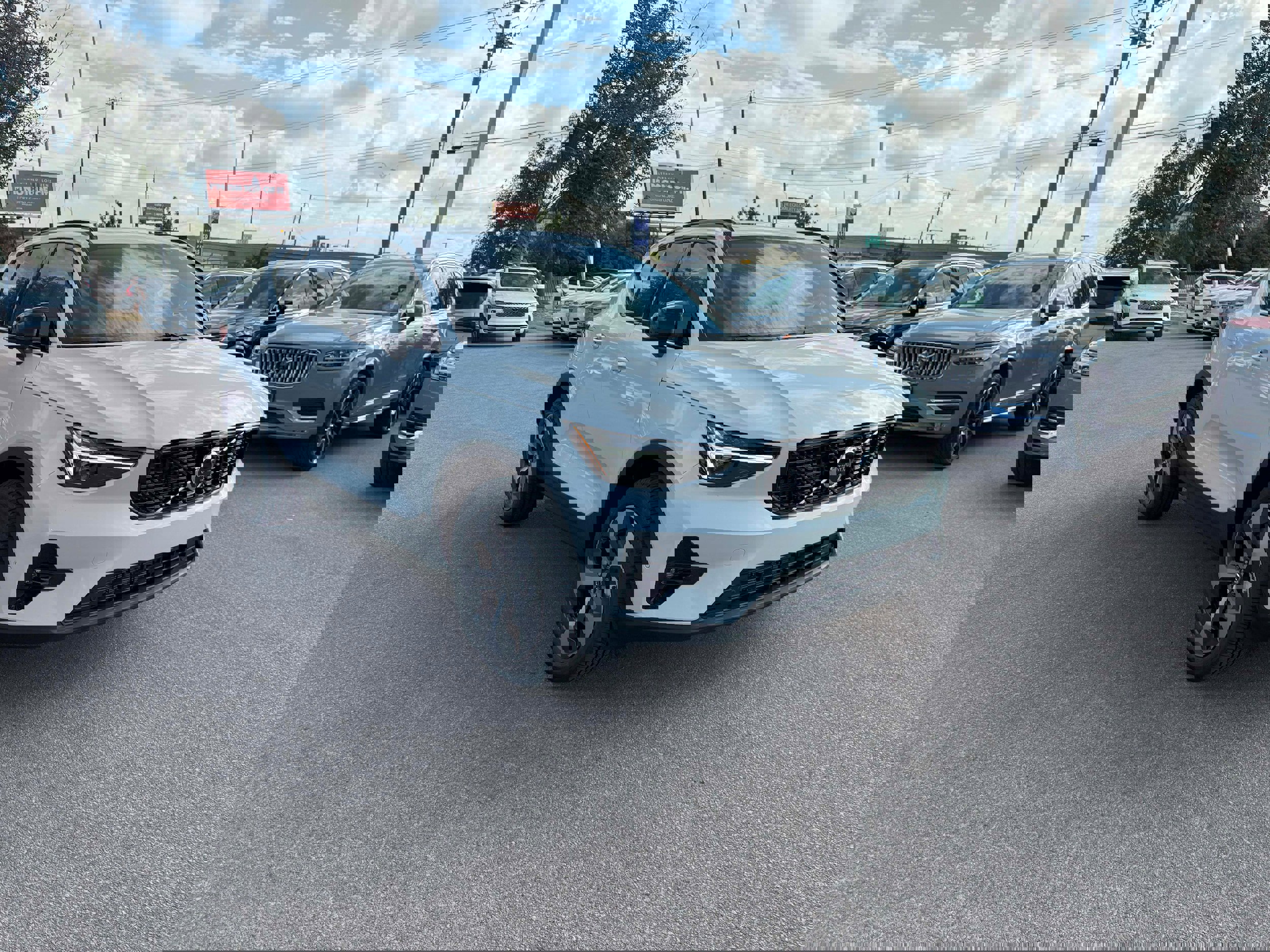 New 2026 Volvo XC40 B5 Plus w/ Protection Package Premier image 8