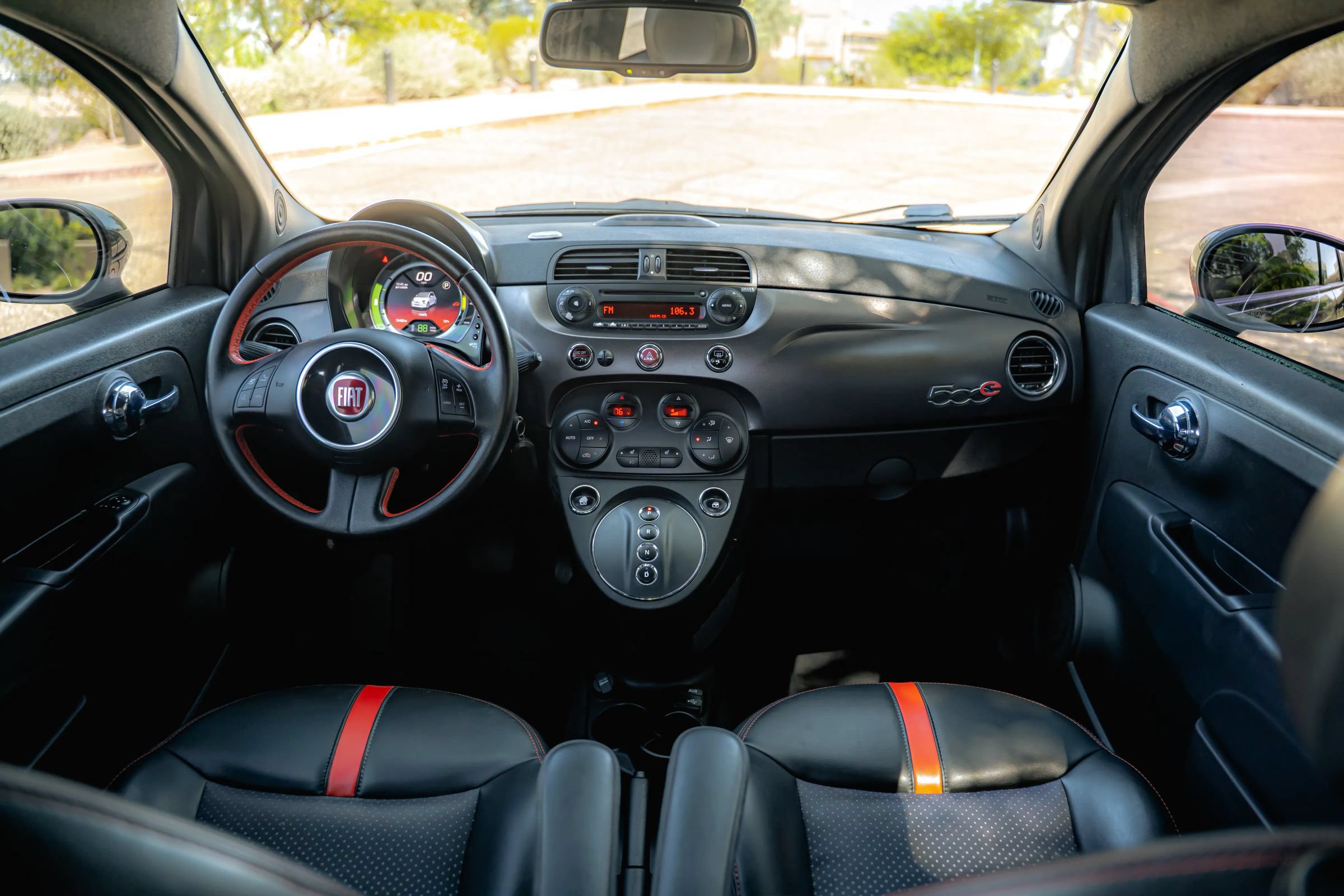 Used 2015 FIAT 500 e FWD image 23