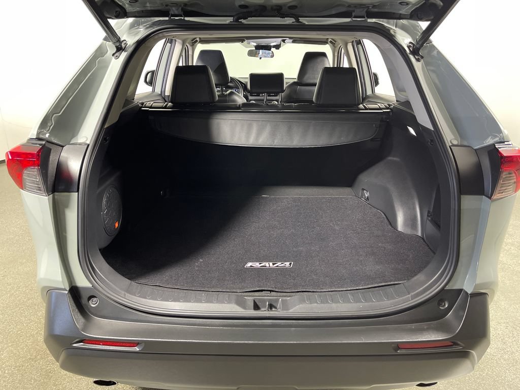 Certified 2022 Toyota RAV4 XLE Premium FWD image 10