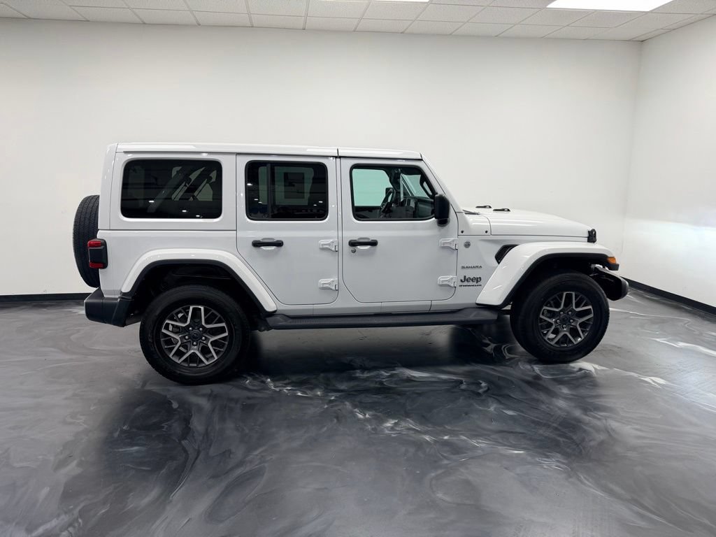 Used 2024 Jeep Wrangler Unlimited Sahara AWD/4WD image 22