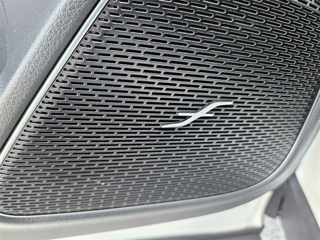 Used 2025 Mercedes-Benz GLB 35 AMG 4MATIC image 14