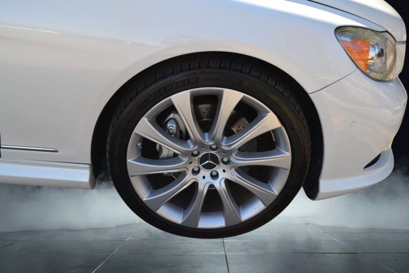 Used 2013 Mercedes-Benz CL 550 4MATIC image 40