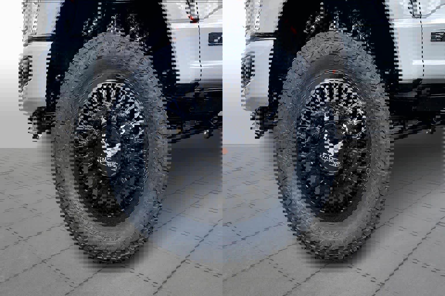 New 2026 Ford F350 Platinum image 9