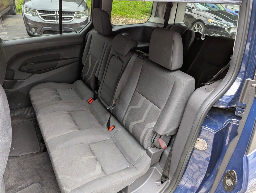 Used 2017 Ford Transit Connect XLT image 9