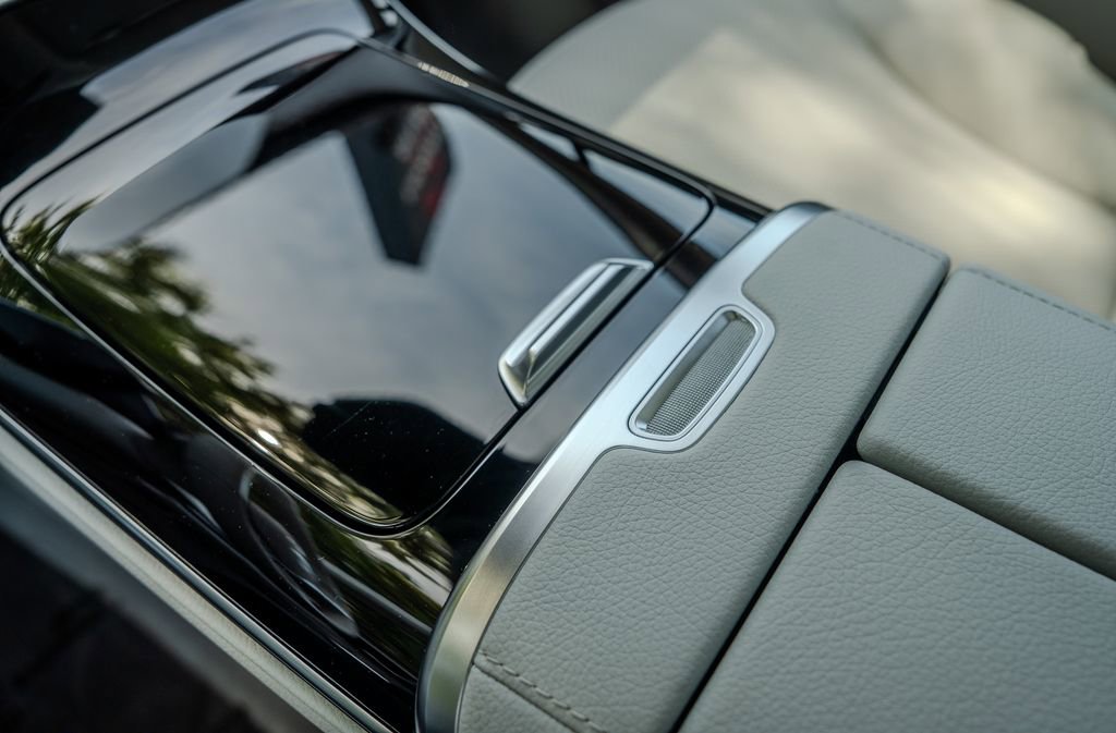 Used 2023 Mercedes-Benz EQE 500 4MATIC Sedan image 13