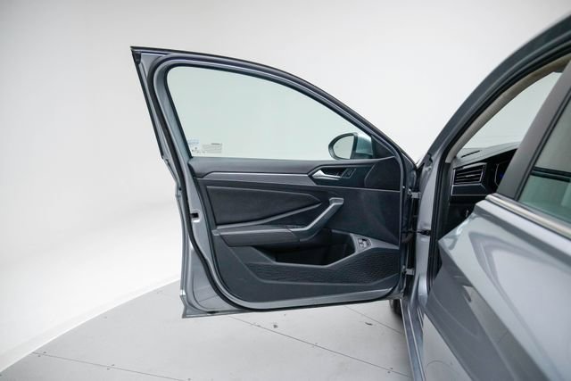 Used 2024 Volkswagen Jetta SE image 22