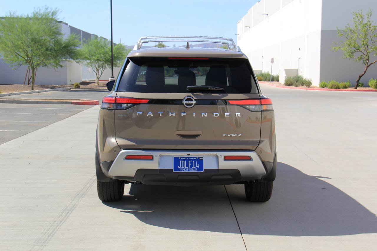 Used 2024 Nissan Pathfinder Platinum FWD image 6