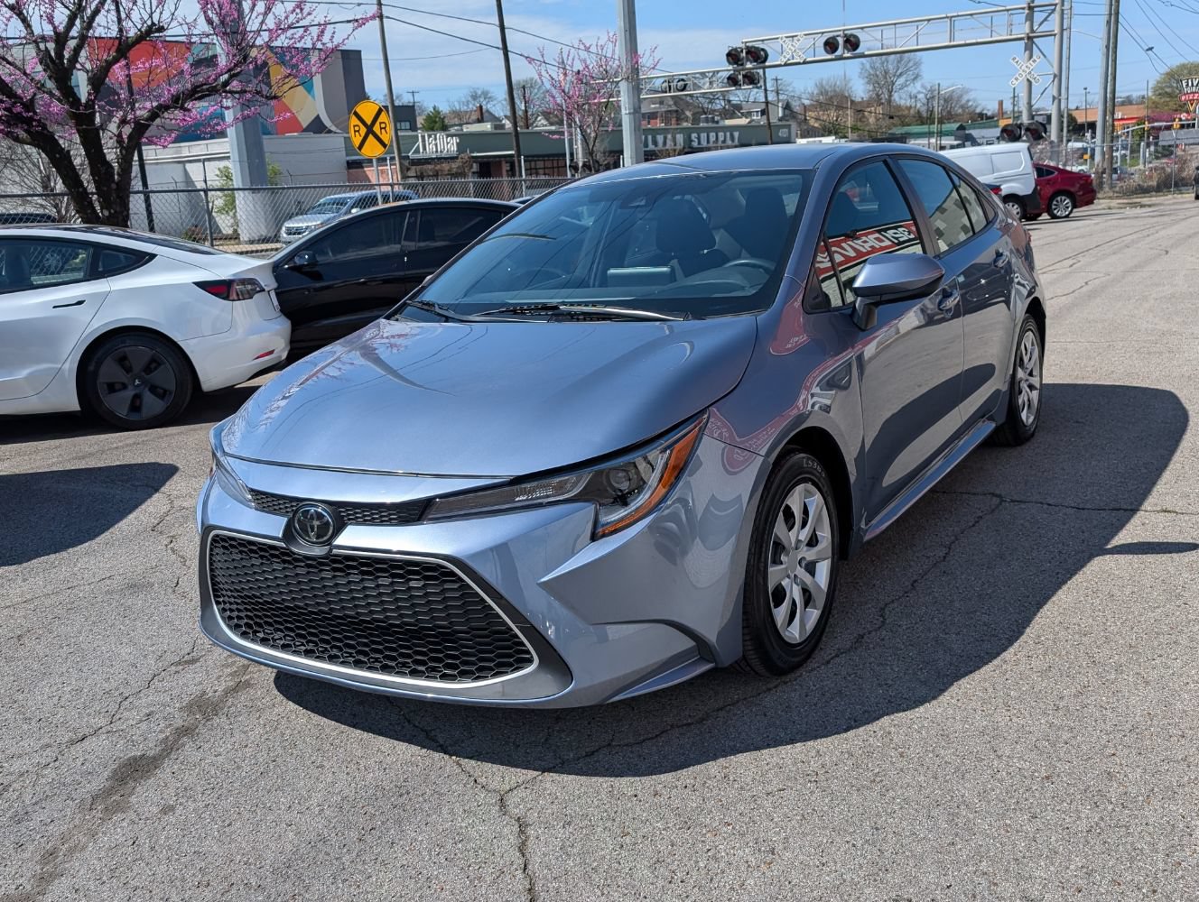 Used 2022 Toyota Corolla LE FWD image 1
