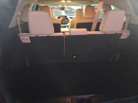 Used 2021 Toyota Highlander XLE image 9