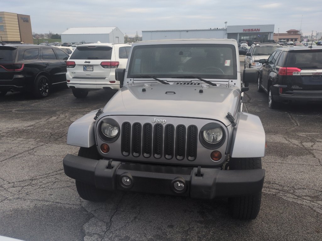 Used 2013 Jeep Wrangler Unlimited Sahara w/ Dual Top Group image 3