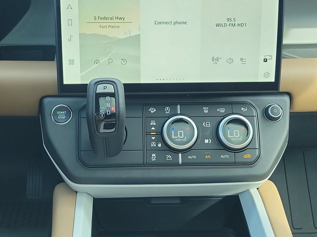 New 2026 Land Rover Defender 110 X-Dynamic SE AWD/4WD image 19