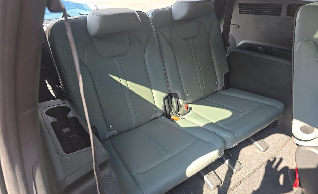 Used 2024 Kia Sorento SX Prestige w/ Sage Leather Package AWD/4WD image 9