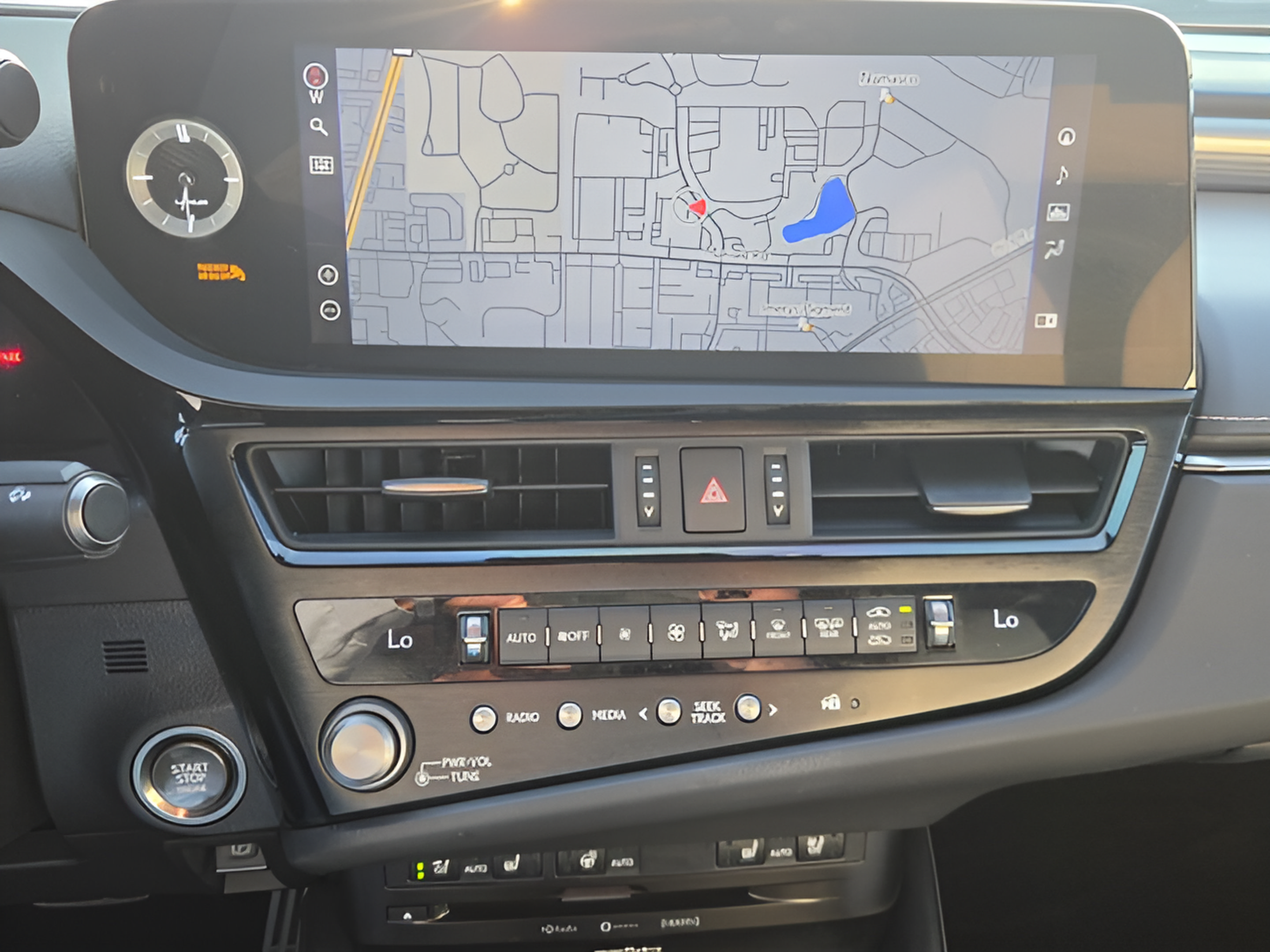 Certified 2022 Lexus ES 350 F Sport w/ Accessory Package 2 FWD image 16