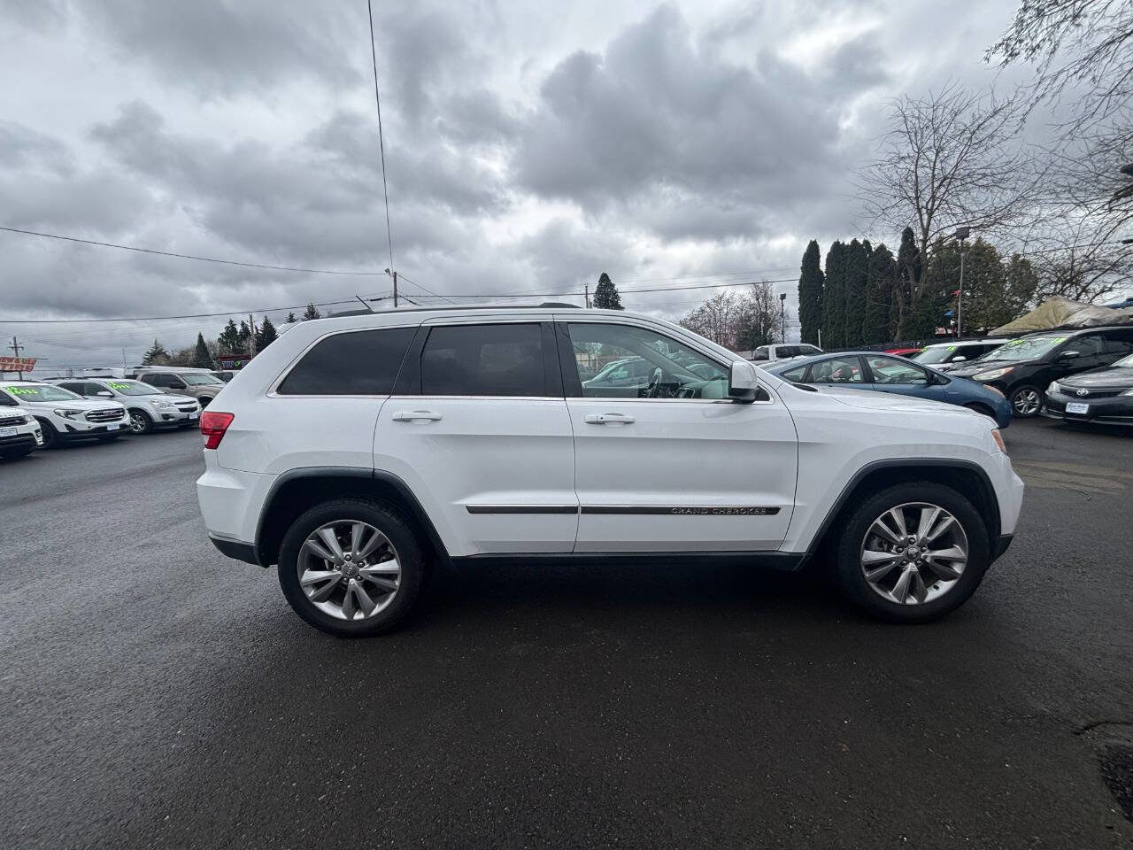 Used 2013 Jeep Grand Cherokee Laredo image 5