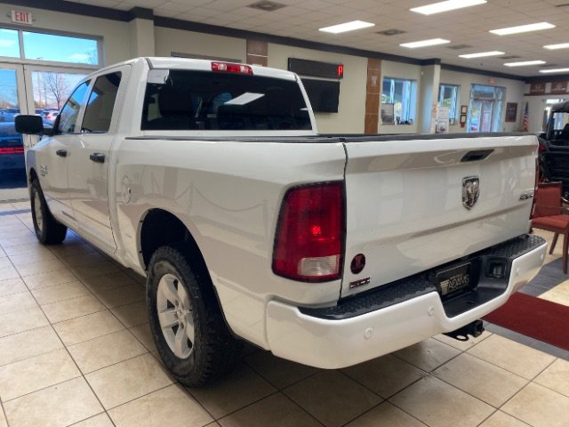 Used 2022 RAM 1500 Classic SLT w/ Electronics Group image 3