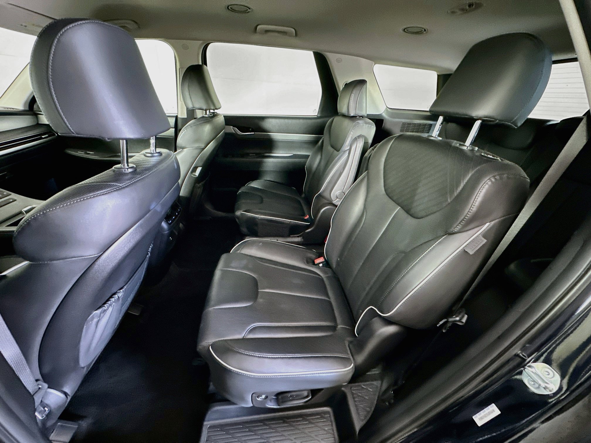 Used 2025 Hyundai Palisade SEL FWD image 29