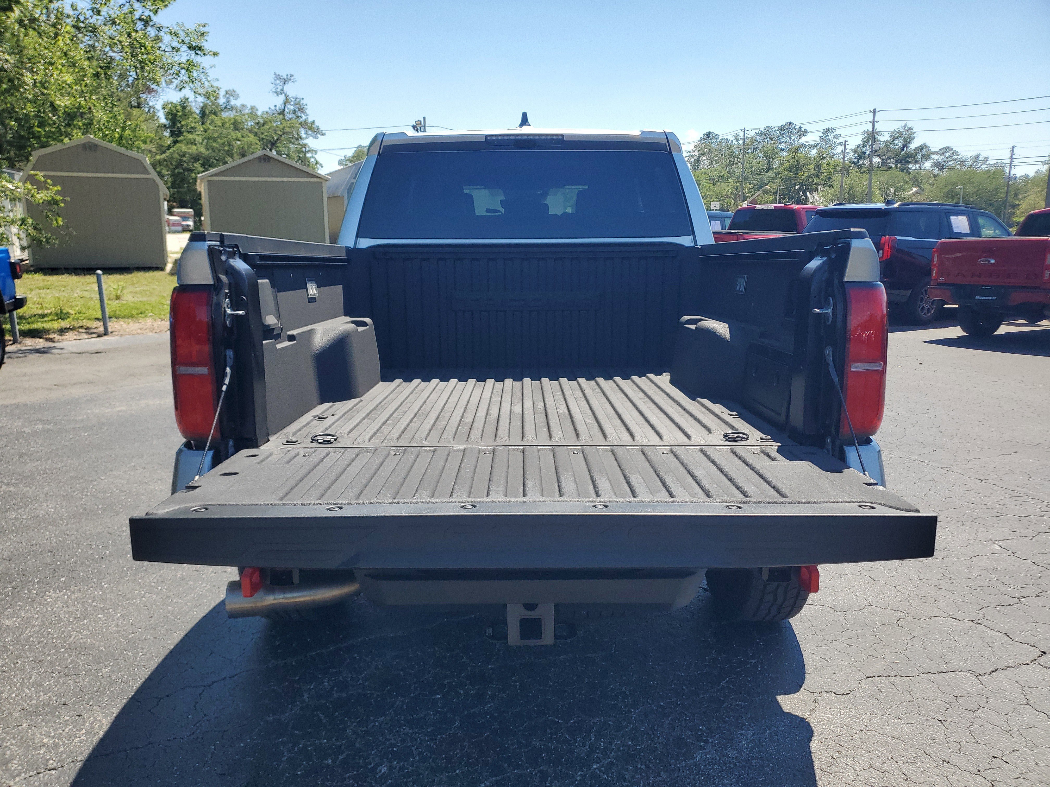 Used 2025 Toyota Tacoma TRD Off-Road AWD/4WD image 25