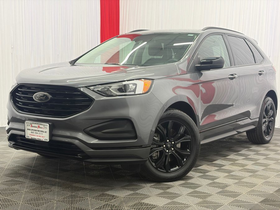 Used 2022 Ford Edge SE w/ Black Appearance Package image 4