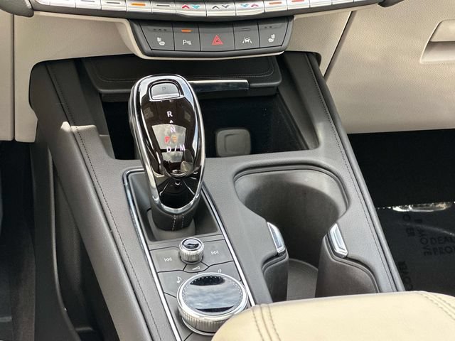 Certified 2023 Cadillac XT4 Luxury w/ Cold Weather Package AWD/4WD image 5
