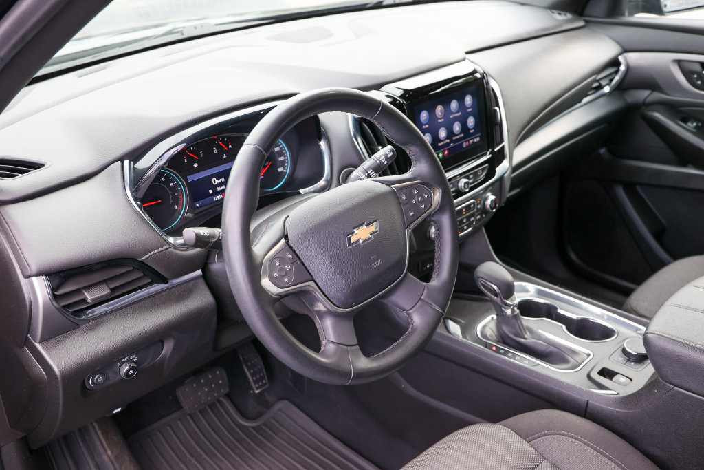 Used 2023 Chevrolet Traverse LT FWD image 35