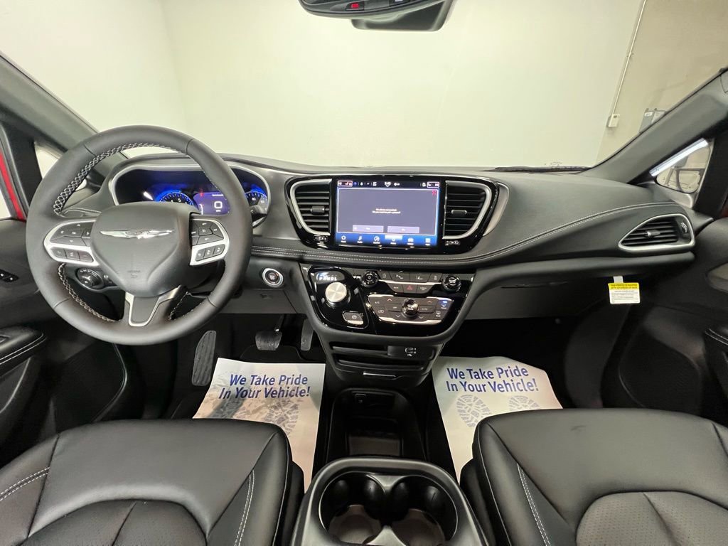 New 2026 Chrysler Pacifica Select FWD image 21