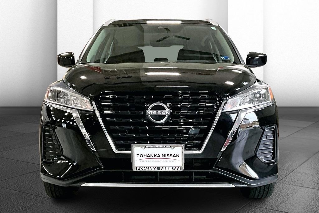 Certified 2022 Nissan Kicks SV image 2