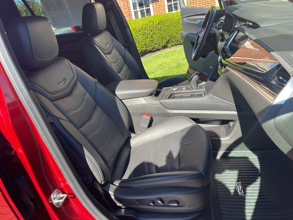 Used 2024 Cadillac XT6 Premium Luxury w/ Platinum Package image 33