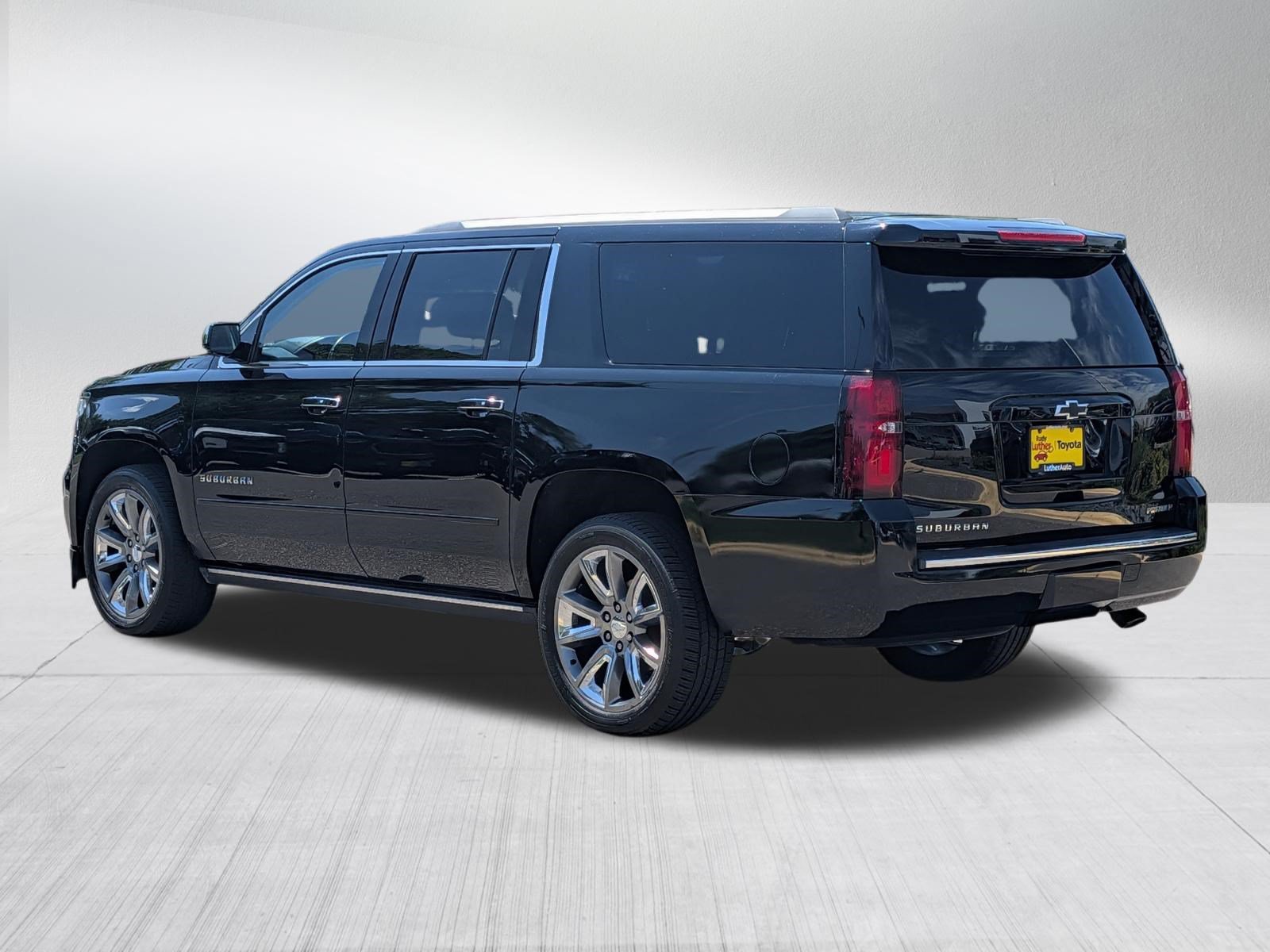 Used 2019 Chevrolet Suburban Premier AWD/4WD image 5