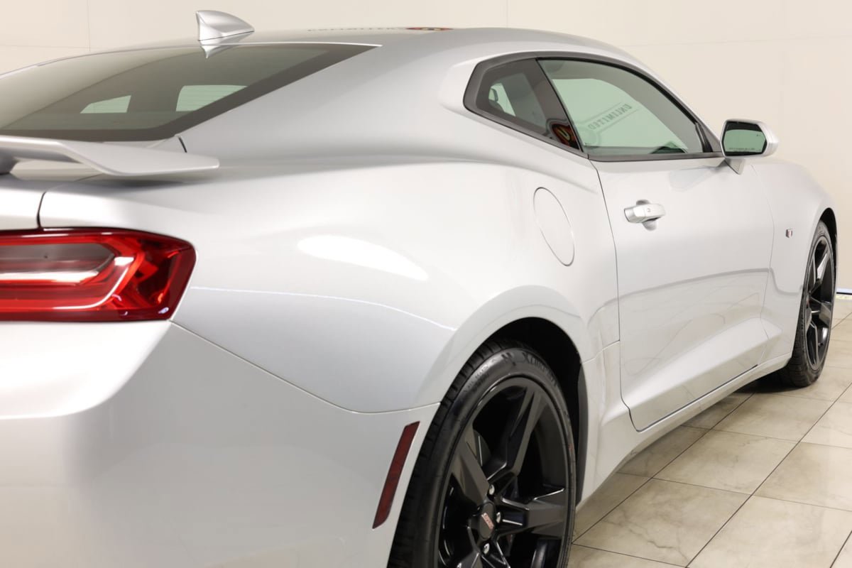 Used 2018 Chevrolet Camaro SS RWD image 43