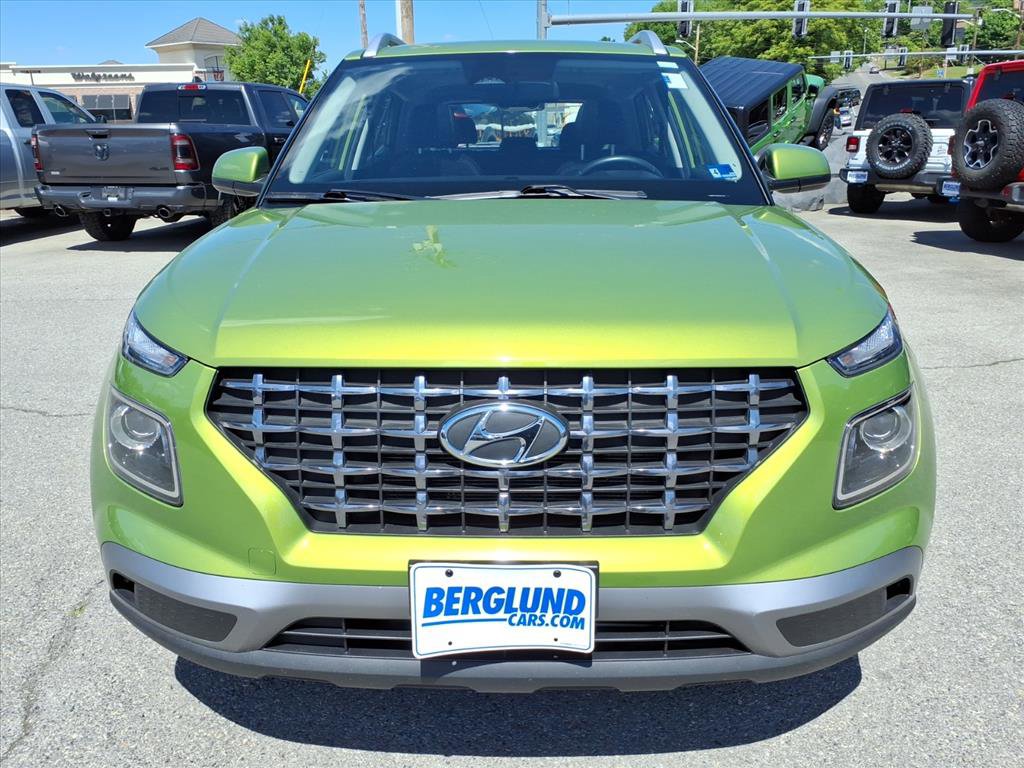 Used 2024 Hyundai Venue SEL FWD image 9