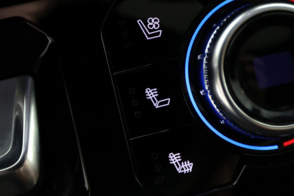 Used 2024 GMC Sierra 3500 Denali Ultimate image 34