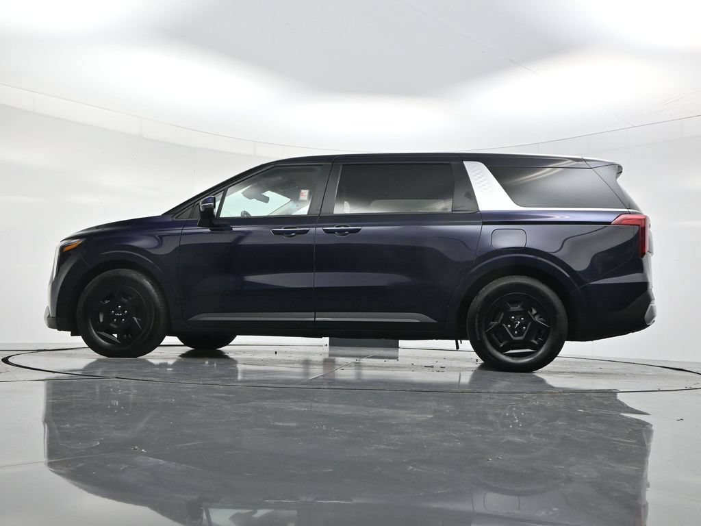 Used 2025 Kia Carnival FWD image 48