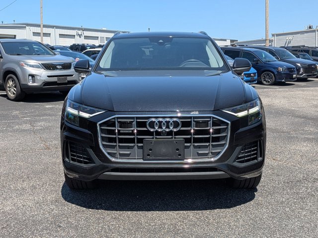 Used 2019 Audi Q8 Premium Plus w/ Premium Plus AWD/4WD image 2