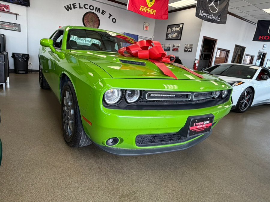Used 2017 Dodge Challenger GT w/ Driver Convenience Group image 2