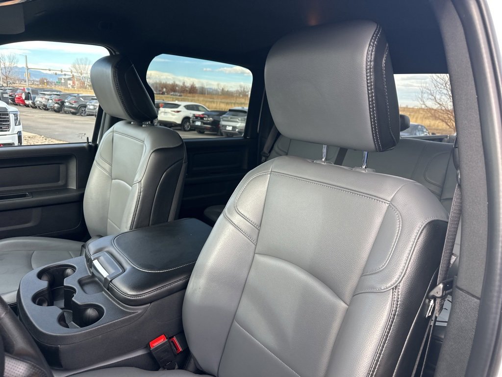 Used 2024 RAM 2500 Tradesman w/ Chrome Appearance Group image 15