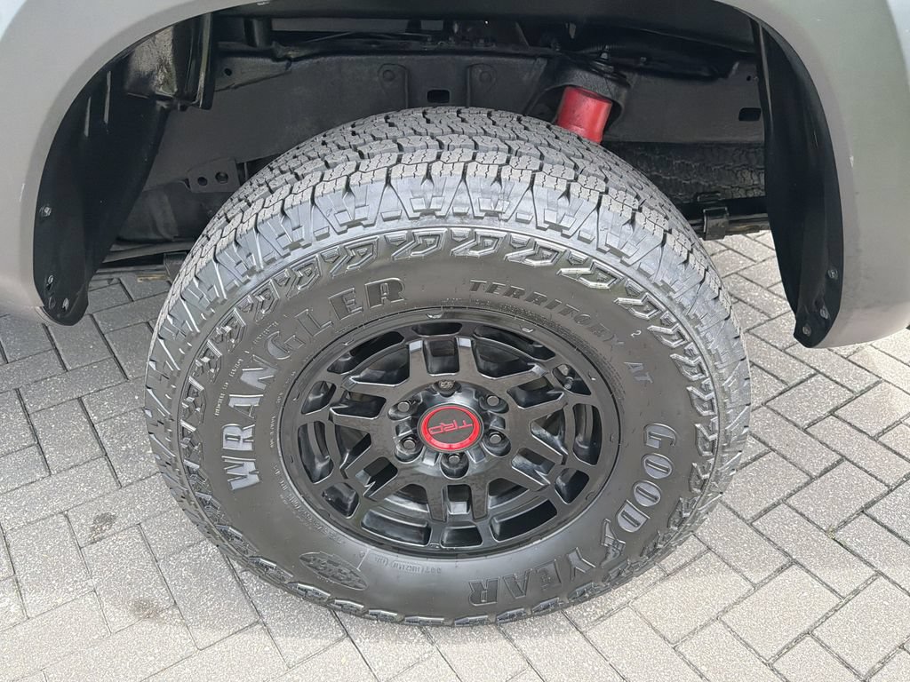 Used 2022 Toyota Tacoma TRD Pro AWD/4WD image 17