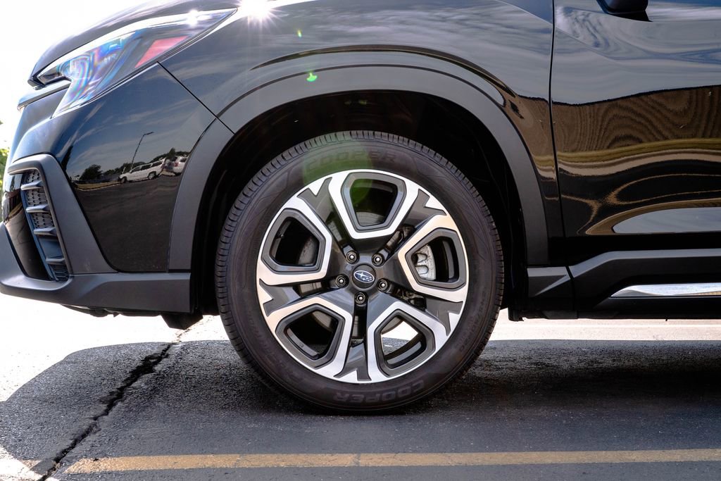 Used 2023 Subaru Ascent Limited AWD/4WD image 10