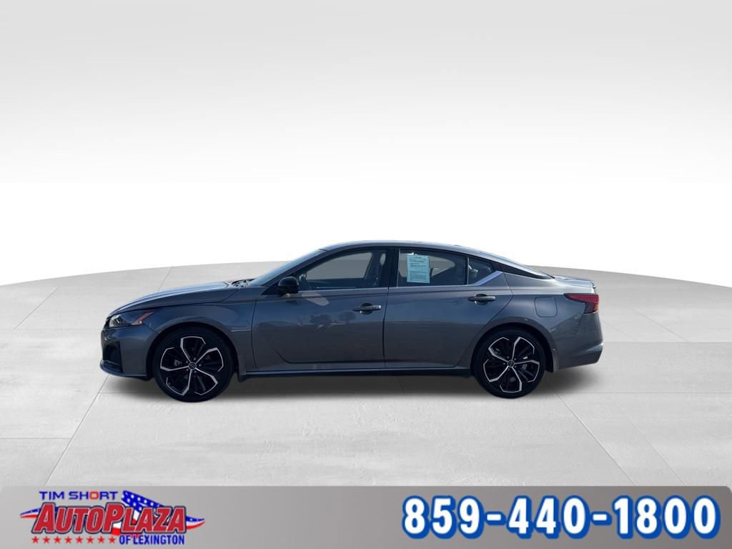 Used 2023 Nissan Altima 2.5 SR image 9