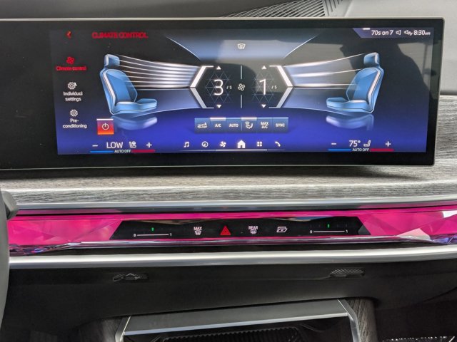 Used 2025 BMW i7 eDrive50 w/ Premium Package image 15