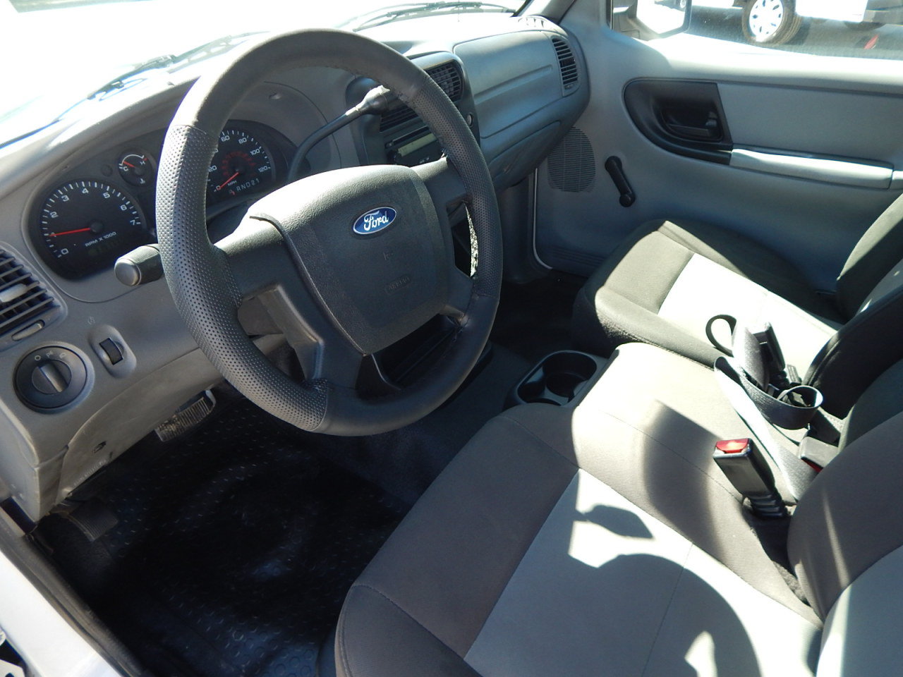 Used 2010 Ford Ranger 2WD Regular Cab image 2