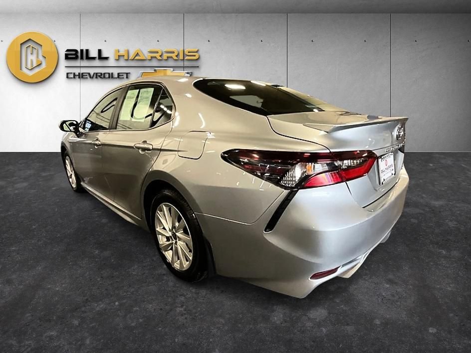 Used 2024 Toyota Camry SE FWD image 12