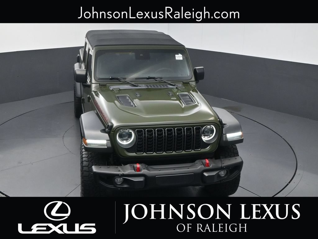 Used 2024 Jeep Gladiator Rubicon w/ Convenience Group AWD/4WD image 25