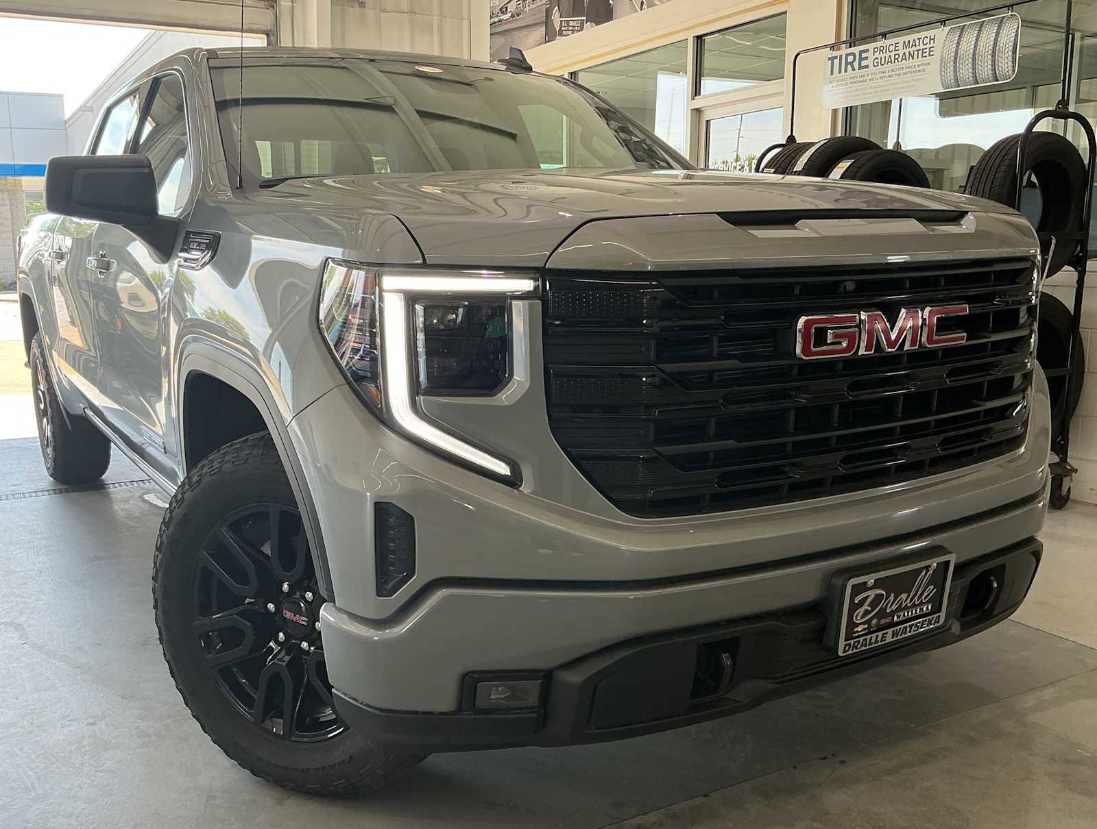 New 2026 GMC Sierra 1500 Elevation image 1