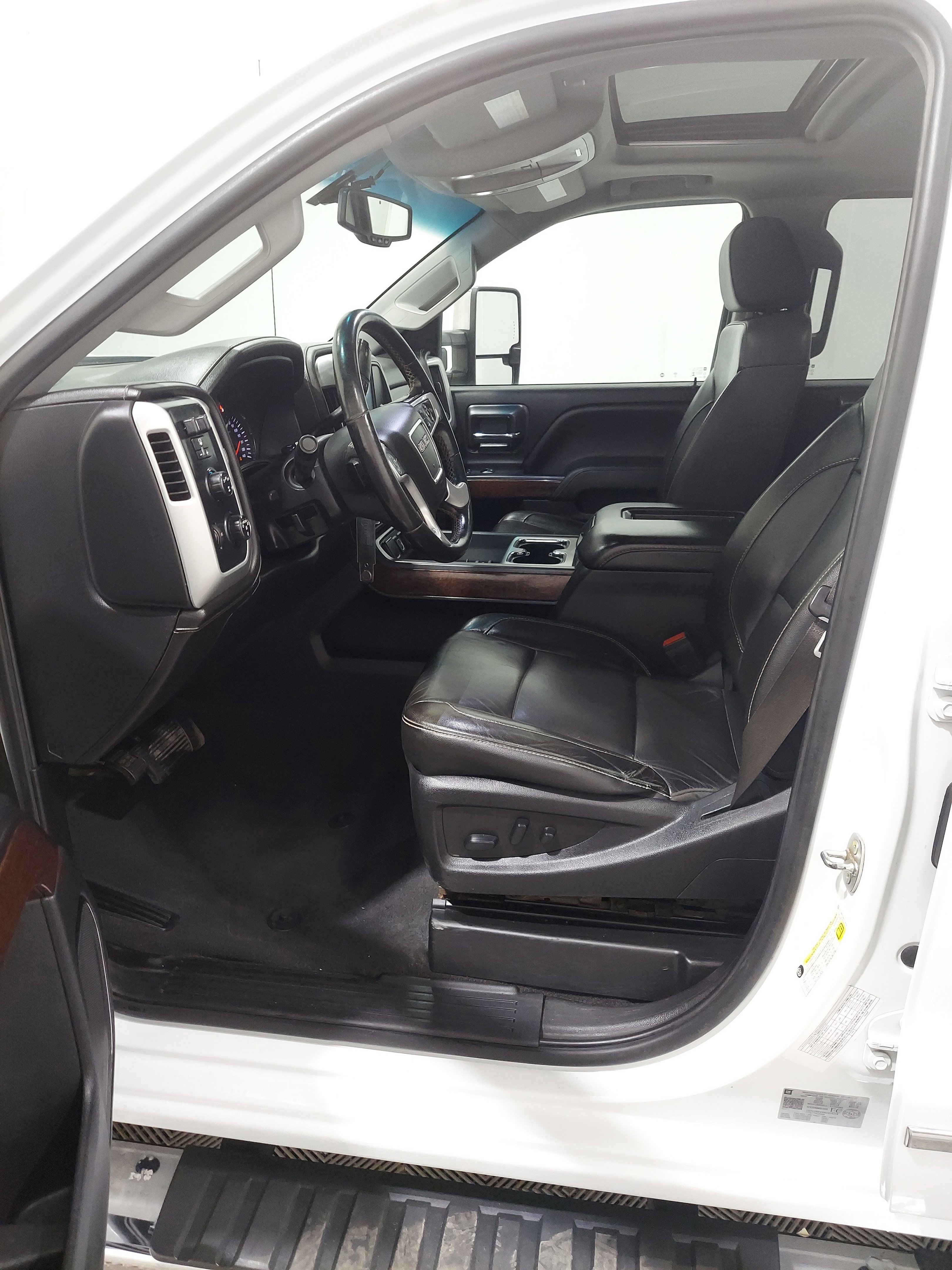 Used 2019 GMC Sierra 2500 SLT AWD/4WD image 14