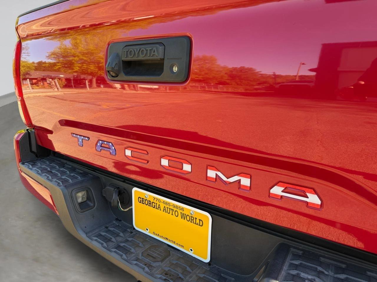 Used 2016 Toyota Tacoma TRD Sport w/ Towing Package RWD image 16